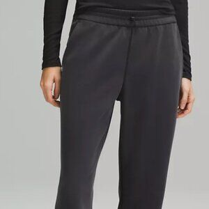 Softstreme High-Rise Pant Short